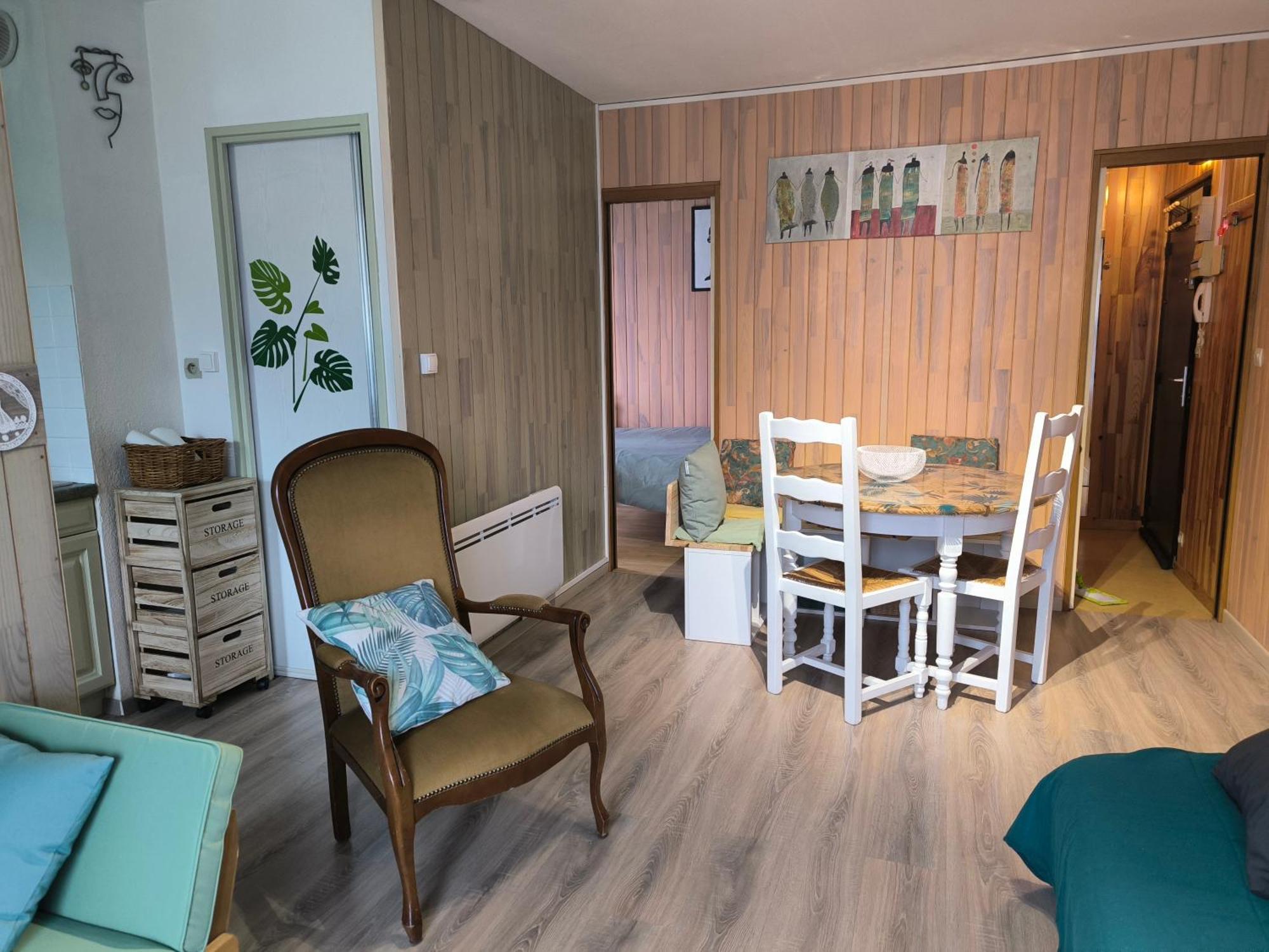 Appartement Vert Tendre Face A La Montagne Bagnères-de-Luchon Buitenkant foto